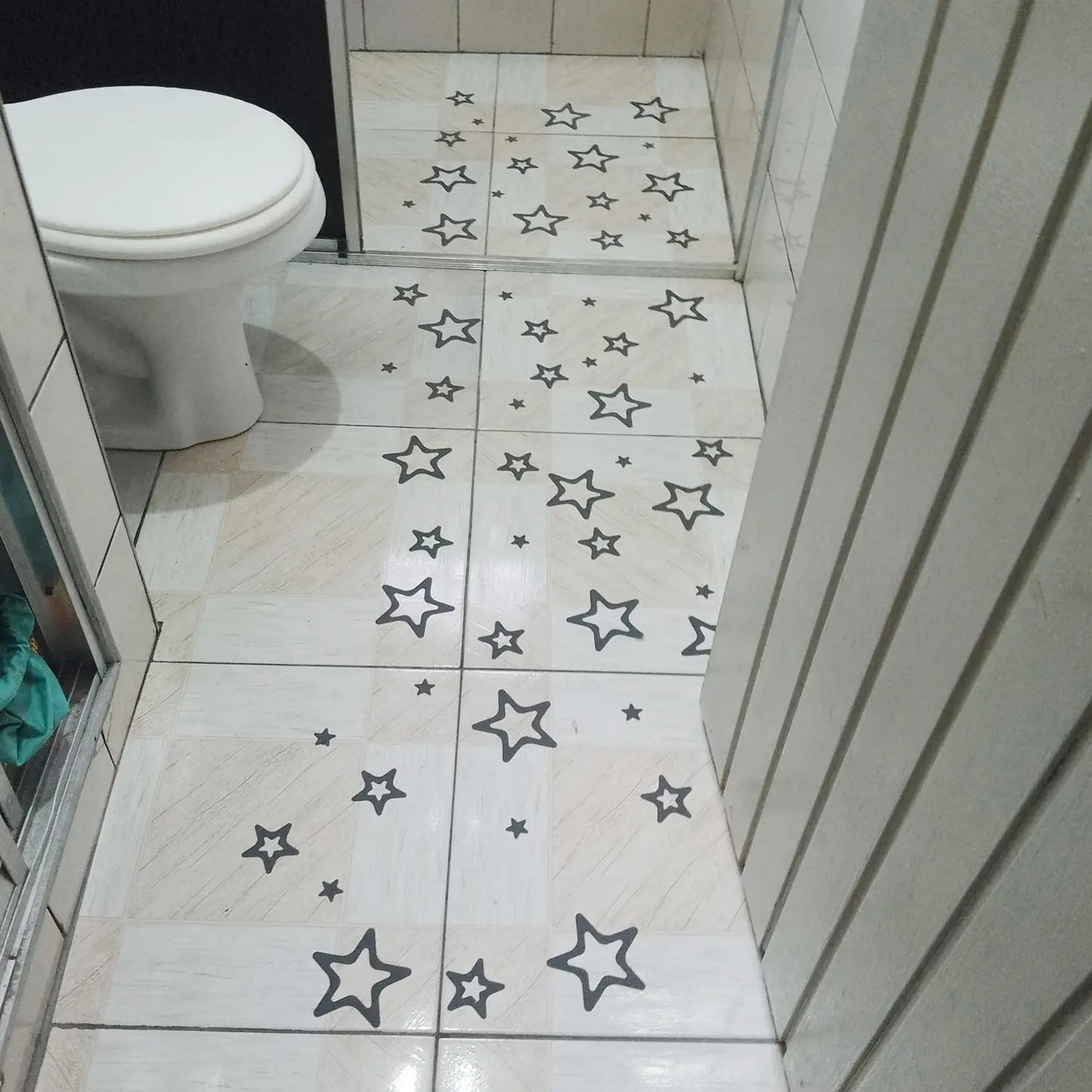 10 PCS Anti Slip Shower Tread Sticker Safety 2026Bathtub Strips Premium Adhesive Star Snowflak Decals for Bath Tub Shower Stairs