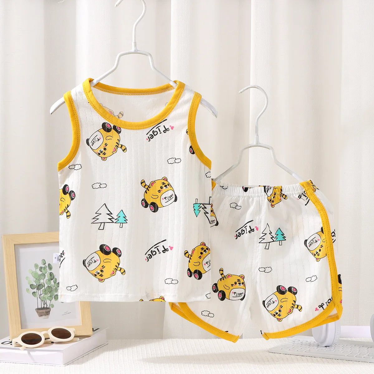 2025 New Kids Sleeveless Set Summer Cotton Girls' Shorts Pajamas Korean Style Boys' Tank Top Outfit Children Clothing Set